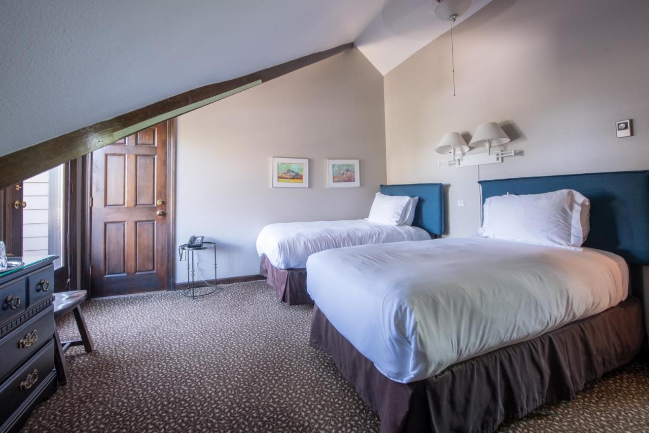 Elk Mountain Lodge 마운트크레스티드부트 외부 사진
