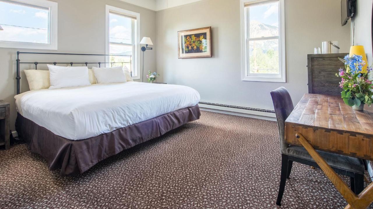 Elk Mountain Lodge 마운트크레스티드부트 외부 사진